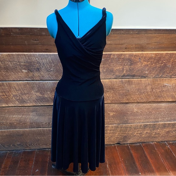 Vintage Velvet Drop Waisted Cocktail Dress w Rockabilly 50’s Bombshell Goth Vibe - Picture 3 of 12